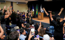 Governador Laurez Moreira prorroga concurso da Educação por dois anos e reforça compromisso com a valorização do serviço público no Tocantins 