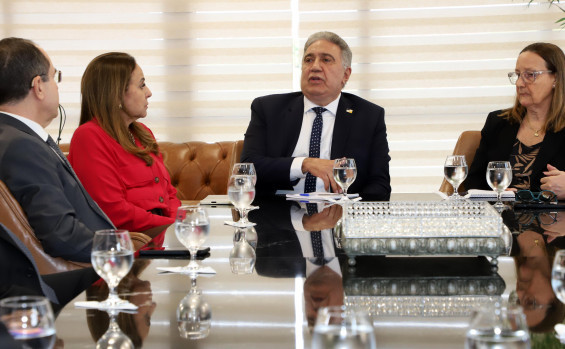 Em visita ao Tribunal de Justiça, governador Laurez Moreira apresenta metas da gestão e fortalece relação institucional entre os poderes 