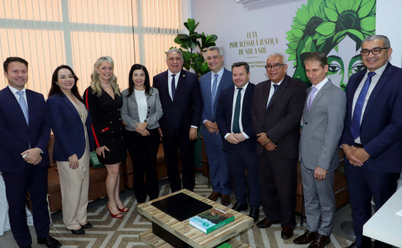 Governador Laurez Moreira realiza visitas institucionais às Defensorias Públicas do Tocantins e da União 