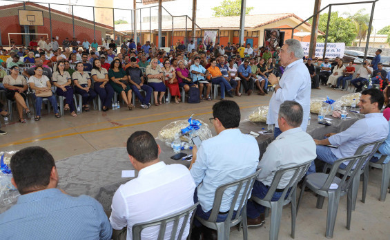 Em Couto Magalhães, governador Laurez Moreira participa de mutirão de documentação para mulheres do campo e reforça apoio à agricultura familiar