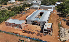 Em 30 dias de gestão, governador Laurez Moreira amplia investimentos na educação do Tocantins