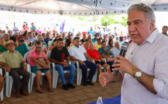 Governador Laurez Moreira entrega 800 kits de sementes do programa Mesa Farta para agricultores familiares de Araguatins