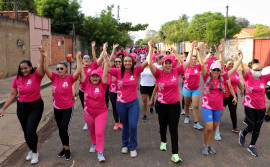 Outubro Rosa: Governo do Tocantins promove caminhada pela prevenção e pela saúde da mulher