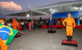Governador Laurez Moreira participa da passagem de comando do Corpo de Bombeiros

