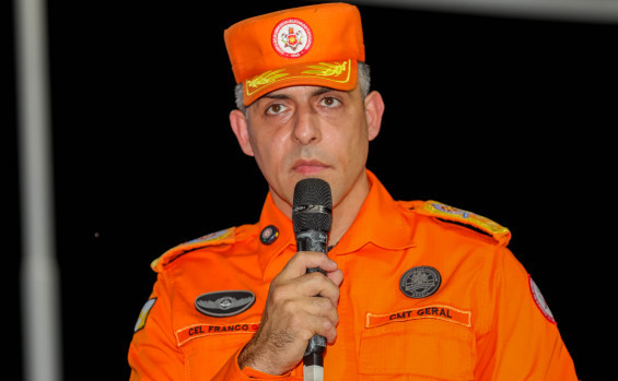 Governador Laurez Moreira participa da passagem de comando do Corpo de Bombeiros 
