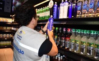 SES-TO participa de ação conjunta de fiscalização em comércios e distribuidoras de bebidas alcoólicas