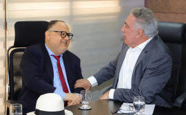 Governador Laurez Moreira debate projetos com ex-ministro da Educação José Henrique Paim