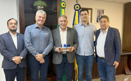 Governador Laurez Moreira recebe visita do presidente da Frísia Cooperativa Agroindustrial