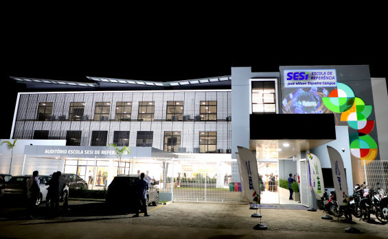 Governador Laurez Moreira participa da inauguração da Escola Sesi de Referência e ressalta importância das parcerias para qualificação dos tocantinenses