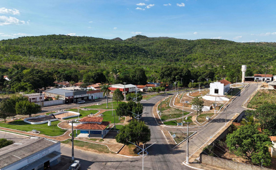 Obras de pavimentação da TO-387 entre Conceição e Taipas do Tocantins chegam a 80% de conclusão 