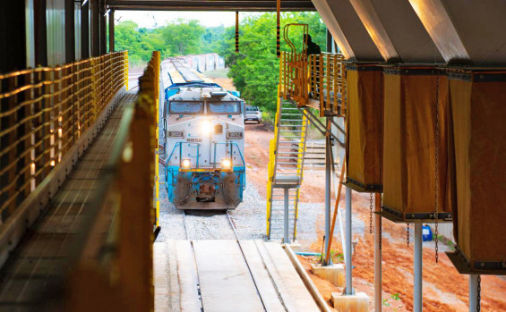 Em Gurupi, governador Laurez Moreira e ministro Renan Filho visitam Terminal Rodoferroviário Fazendão e reafirmam parceria por um Tocantins logístico, estratégico e sustentável