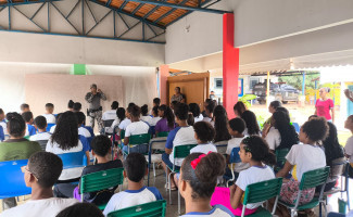 Em Arraias, Polícia Civil em parceria com o Grupo de Operações Penitenciárias Especiais realiza palestras sobre bullying e violência escolar
