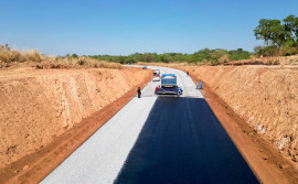 Governador Laurez Moreira entrega pavimentação da TO-365 que liga o trecho ao povoado Trevo da Praia neste sábado, 15