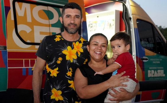 Governo do Tocantins propicia tecnologia, leitura e experiências culturais na 22ª Festa da Manga, em Tupirama