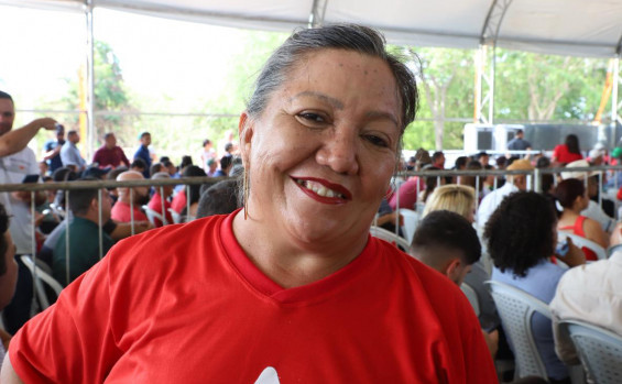 Natural de Xambioá, Suamaria Silva, de 47 anos, define a entrega da ponte como a realização de um sonho que a população esperava há décadas - Antonio Gonçalves/Governo do Tocantins
