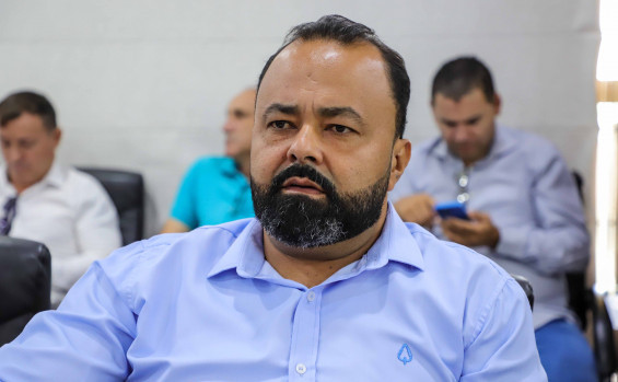 Governador Laurez Moreira regulariza convênios pendentes do programa Tocando em Frente e libera novos repasses para 16 municípios