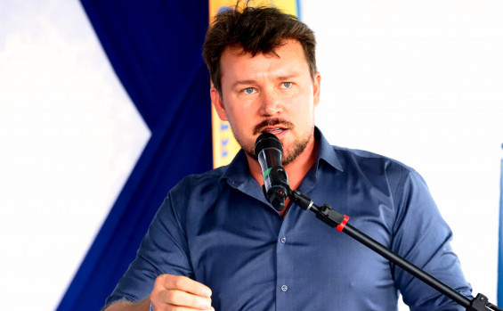 Em Campos Lindos, governador Laurez Moreira reforça importância de ação integrada para acesso a serviços essenciais e fortalecimento econômico