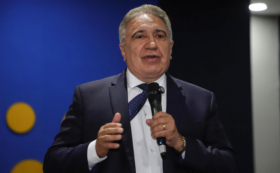 Em ato histórico, governador Laurez Moreira sanciona novo PCCR da Educação e garante valorização da categoria após 10 anos de espera