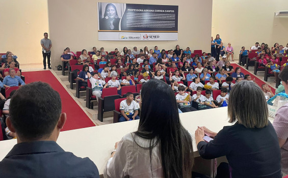 Em Pedro Afonso, Governo do Tocantins premia estudantes vencedores do projeto de redação sobre educação para o trânsito