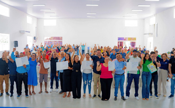 Governo do Tocantins e Judiciário entregam mais de 800 títulos de regularização fundiária em Augustinópolis e Sítio Novo 