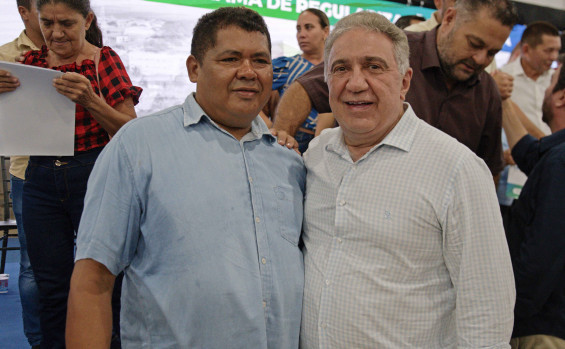 Governo do Tocantins e Judiciário entregam mais de 800 títulos de regularização fundiária em Augustinópolis e Sítio Novo 