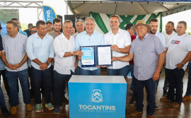 Governador Laurez Moreira anuncia retomada das obras das TOs 262 e 040 durante entrega de novas obras em Pindorama