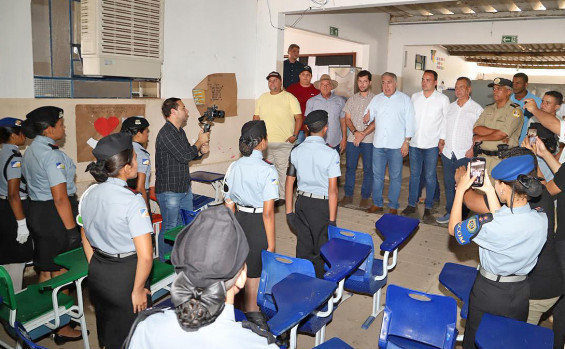 Governador Laurez Moreira anuncia retomada das obras da TO-262 e TO-040 durante entrega de obras estruturantes em Pindorama