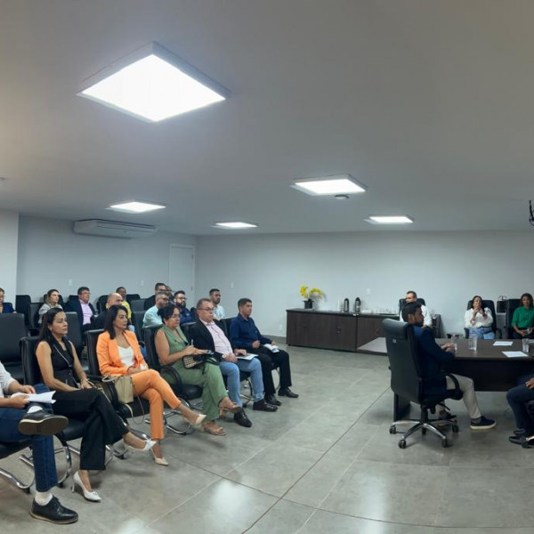 Sefaz apresenta DEC e GFIS à Diretoria do Conselho Regional de Contabilidade