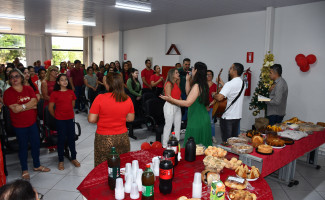 Superintendência de Vigilância em Saúde realiza momento fraterno