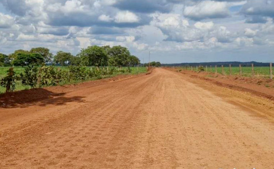 Governo do Tocantins recupera estradas vicinais para escoamento da produção agrícola
