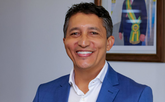 Governador Wanderlei Barbosa recebe licenças ambientais e de instalação da Cidade do Automóvel e do Parque Tecnológico, em Palmas 