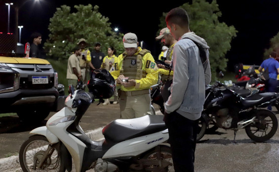 Detran reforça combate à direção sob efeito de álcool com mais de 200 testes do bafômetro