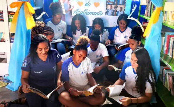 Escola Estadual Floresta revoluciona ensino e aprendizagens e conquista quatro categorias no prêmio Escola que Transforma