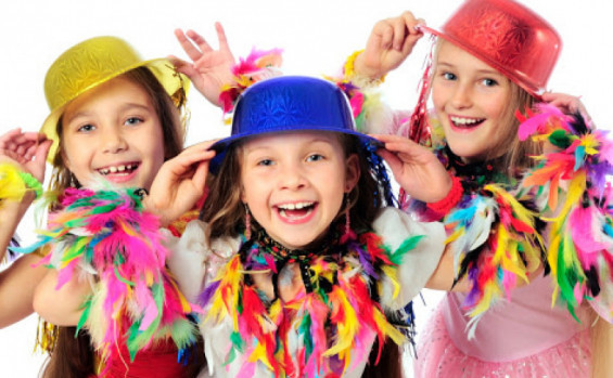 Metrologia fiscaliza comércio e orienta consumidores sobre a compra de produtos carnavalescos