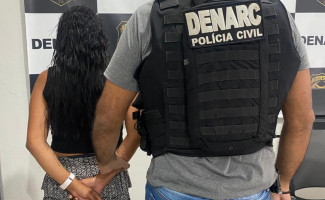 Mulher flagrada vendendo drogas em plena luz do dia em Araguaína é presa pela Polícia Civil 

