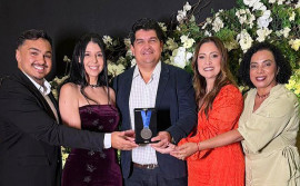 Comitê Estadual de Prevenção do Óbito Materno, Fetal e Infantil recebe medalha de honra ao mérito Valéria Paranaguá do Cosems