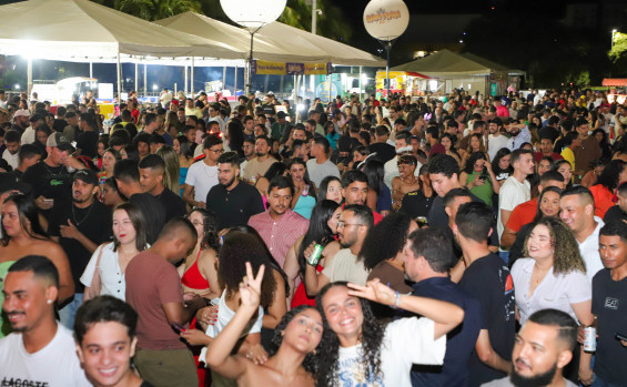Governo do Tocantins abre CarnaPraça com reforço de incentivo ao turismo, à cultura e ao desenvolvimento econômico