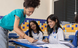 Seduc divulga resultado do programa Mais Professores, com 266 bolsas para docentes da rede estadual
