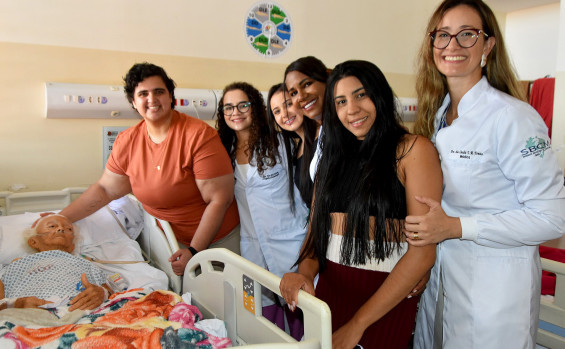 Com investimentos do Governo do Tocantins, HGP registra feito inédito mundial em cirurgia ortopédica de paciente de 112 anos