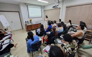 Hospital e Maternidade Dona Regina Siqueira Campos qualifica servidores sobre acolhimento ao luto perinatal