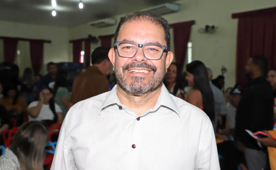 Em Dianópolis, governador Wanderlei Barbosa entrega premiações a escolas de destaque e reafirma compromisso com investimentos e qualidade da educação no Tocantins