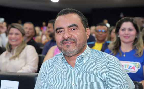 Em Paraíso, governador Wanderlei Barbosa premia escolas estaduais e anuncia mais de R$ 4 milhões para novas obras em Araguacema e Lagoa da Confusão 