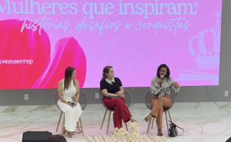 Diretora do Instituto de Identificação e delegada participam de roda de conversa com estudantes em Paraíso
