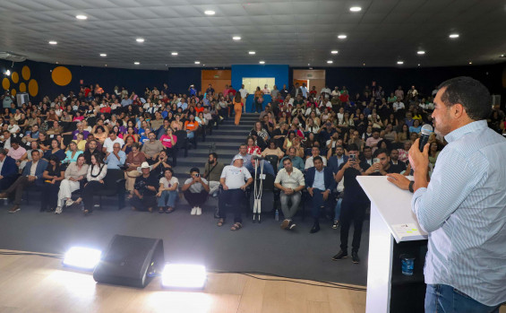 Governo do Tocantins entrega reforma do Colégio Estadual Rachel de Queiroz no valor de mais de R$ 1,7 milhão e premia escolas que se destacaram na educação em Palmas