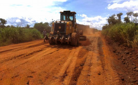 Força-tarefa do Governo do Tocantins atua de forma emergencial em rodovias para garantir trafegabilidade durante período chuvoso
