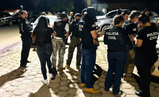 Operação Protetor: Polícia Civil cumpre mandados e prende duas pessoas por tráfico de drogas em Itaguatins