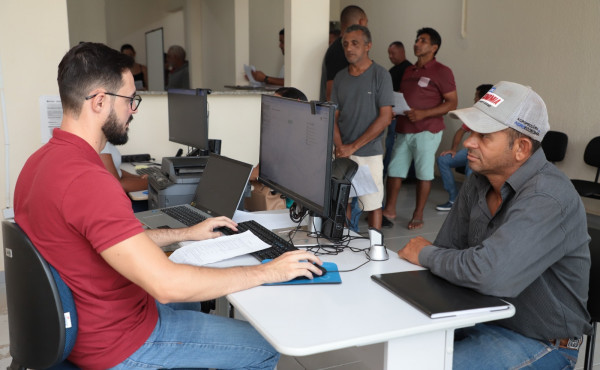 Detran/TO realiza centenas de atendimentos em municípios do Jalapão 

                    Órgão esteve presente em três municípios da região, prestando assistência e garantindo acesso aos serviços referentes à CNH e a veículos
