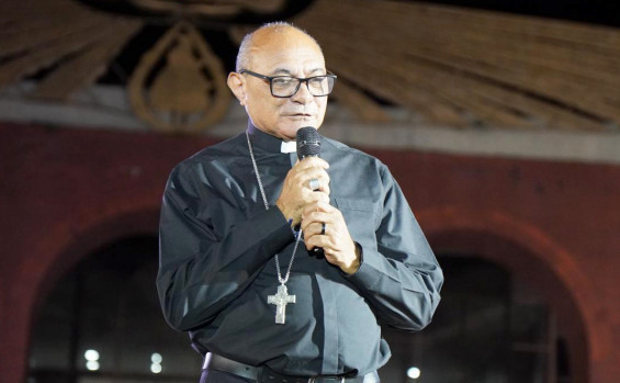 Encenação da Paixão de Cristo emociona público e reúne centenas de pessoas na Praça dos Girassóis em Palmas