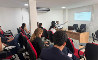 Médicos do HRA participam de palestra sobre protocolo de classificação de prioridades das solicitações de UTI
