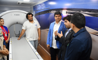 Governo do Tocantins participa do lançamento de unidade móvel para exames de tomografia